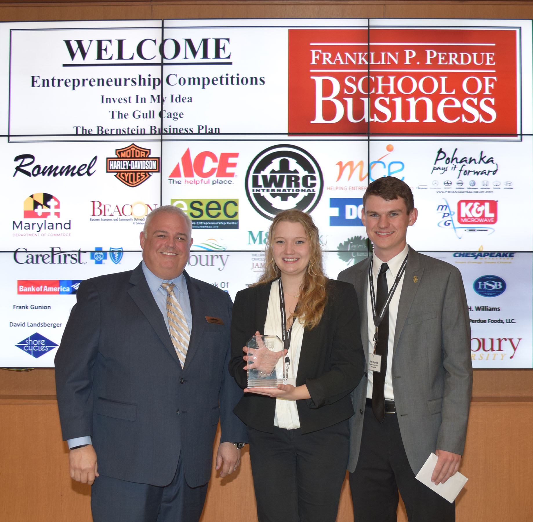 Cambridge Intern Scores $20,000 Bernstein Business Award